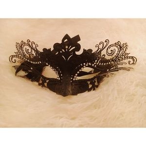 masquerade black diamond mask